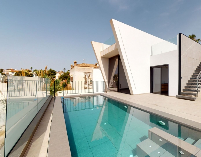 Villa en venta en Villamartin, Orihuela Costa, Alicante