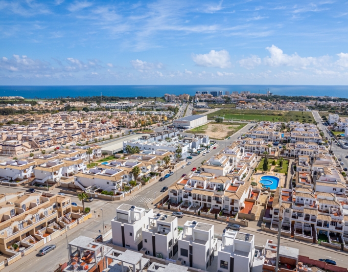 Villa en Venta en Punta Prima, Orihuela Costa, Alicante