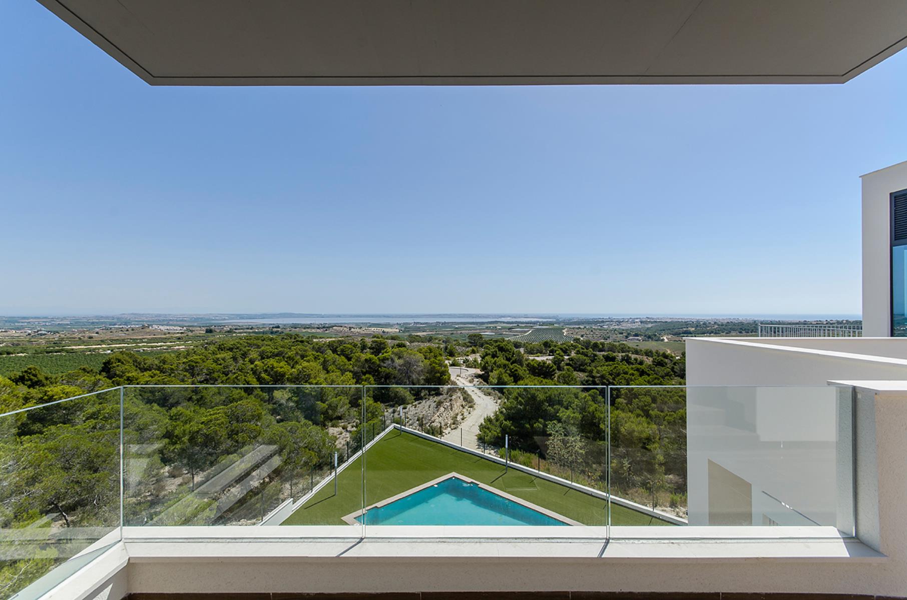 Villa en venta en San Miguel de Salinas, Alicante