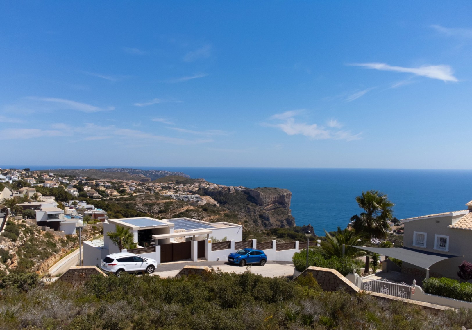 Impresionante Villa de Lujo con Piscina Privada en Cumbre del Sol