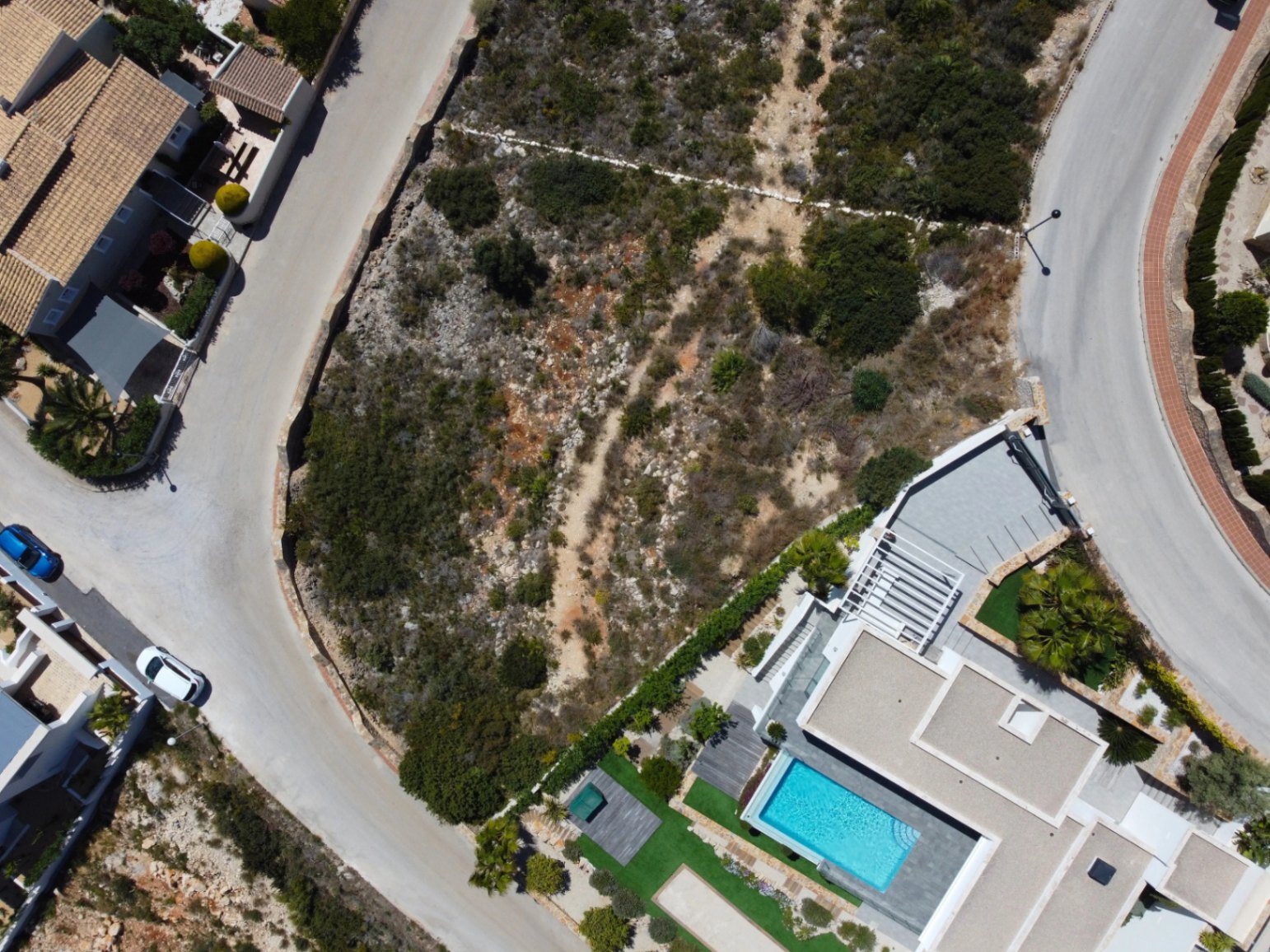 Impresionante Villa de Lujo con Piscina Privada en Cumbre del Sol