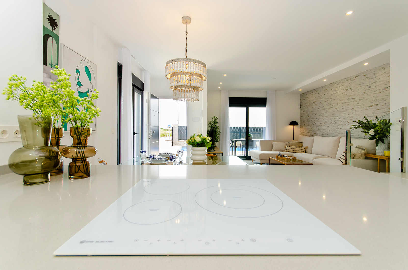 Villa pareada, en dos plantas con 3 dormitorios, 2 baños 