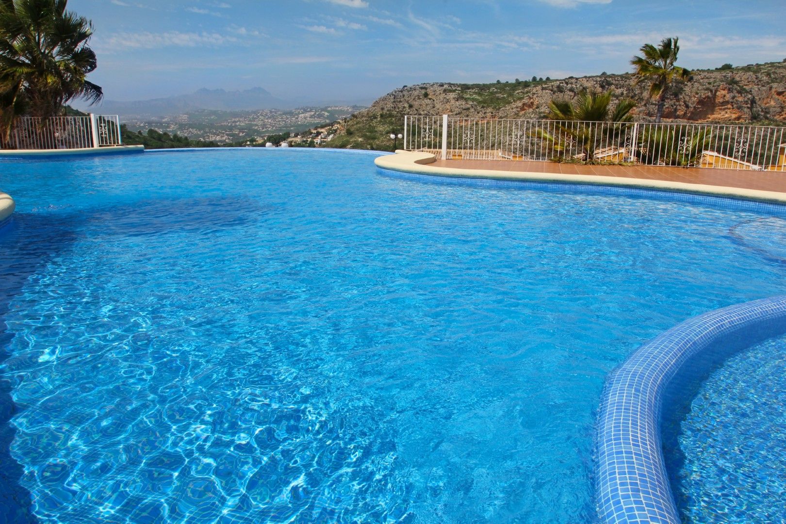 Apartamentos de lujo en Benitatxell, cerca de Moraira y Jávea