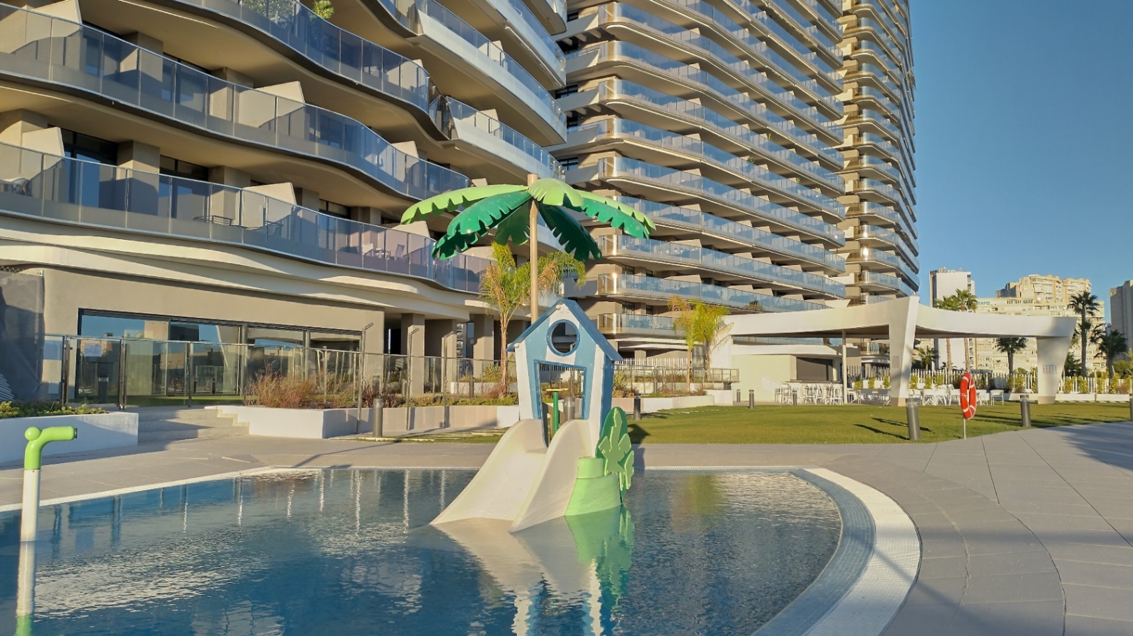 Nieuwe appartementen aan het Poniente-strand, Benidorm