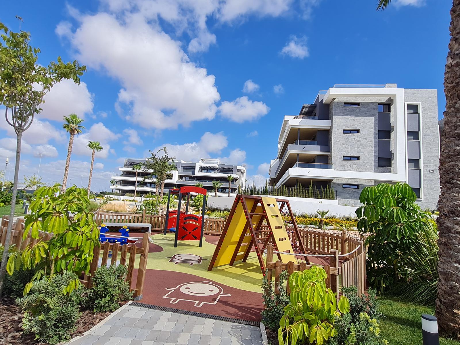 Apartamentos con magníficas zonas comunes en Torrevieja