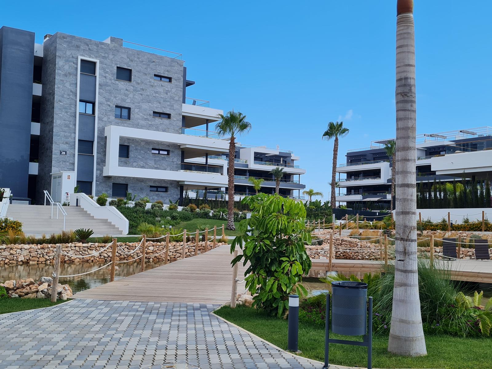 Bungalow con magníficas zonas comunes en Torrevieja