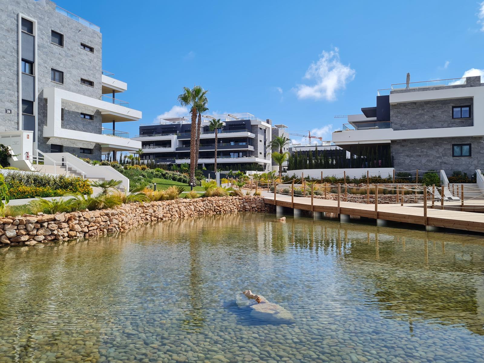 Bungalow con magníficas zonas comunes en Torrevieja