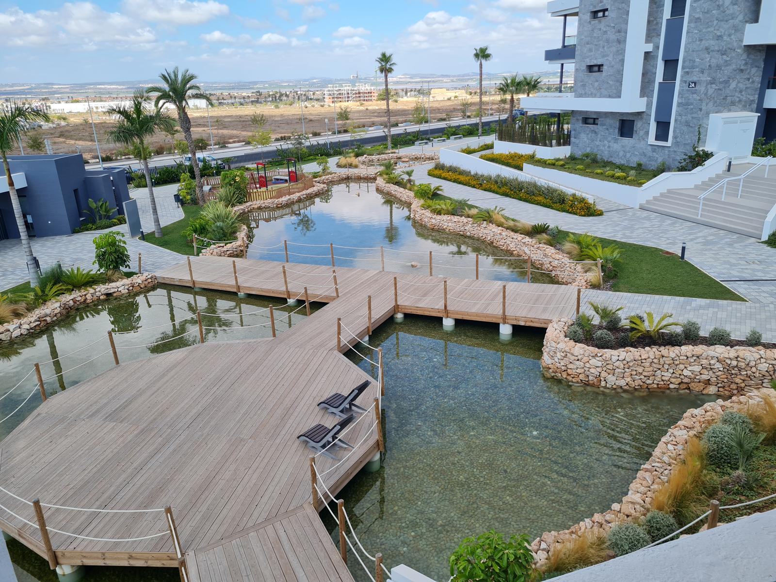 Bungalow con magníficas zonas comunes en Torrevieja