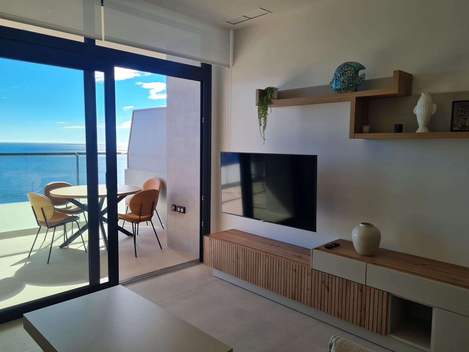 Apartamento a estrenar en playa de Poniente