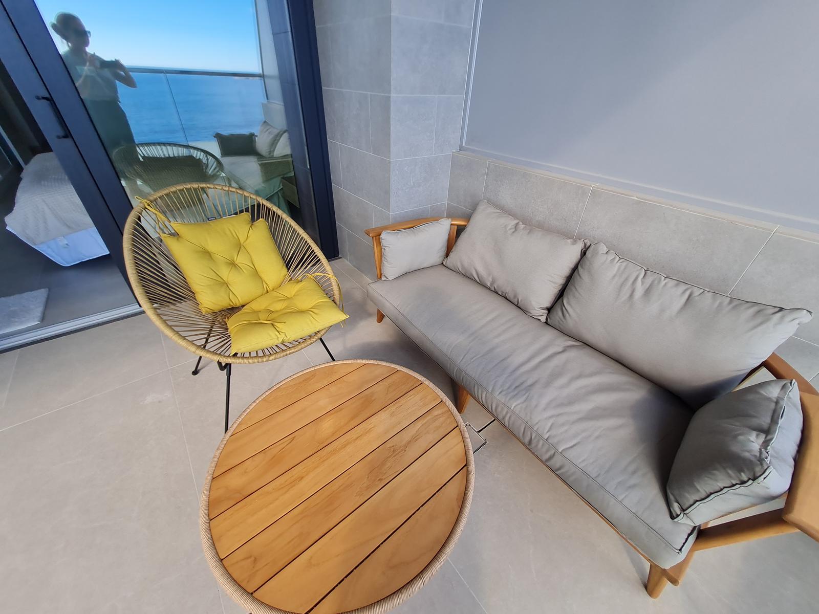 Apartamento a estrenar en playa de Poniente