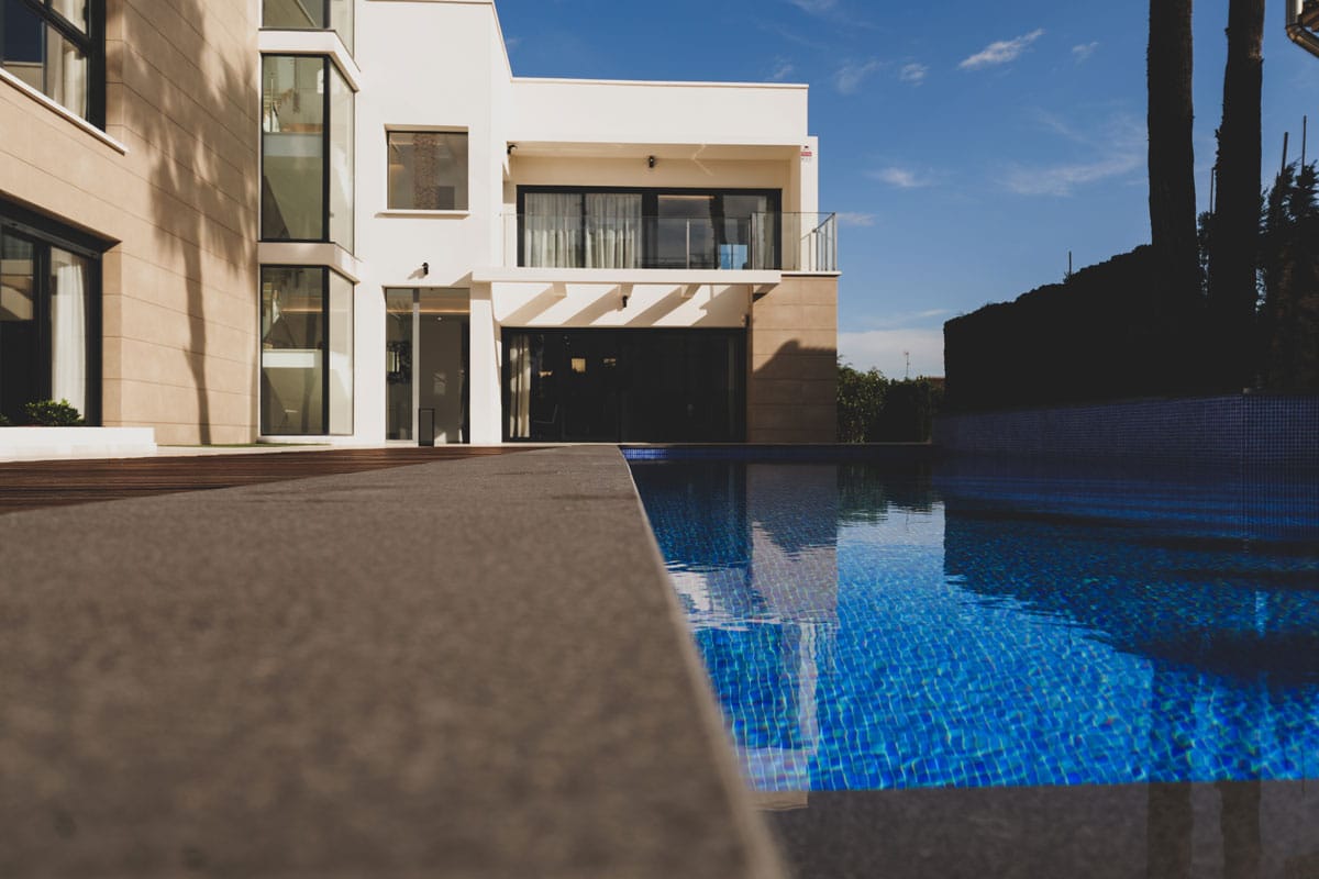 Een architectonische parel in een van de meest exclusieve gebieden van de Costa Blanca.
