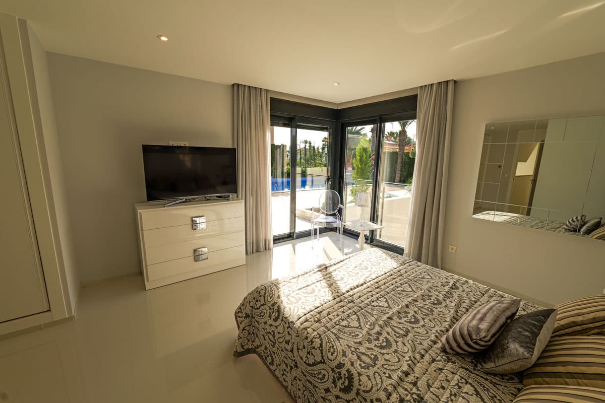 Een architectonische parel in een van de meest exclusieve gebieden van de Costa Blanca.