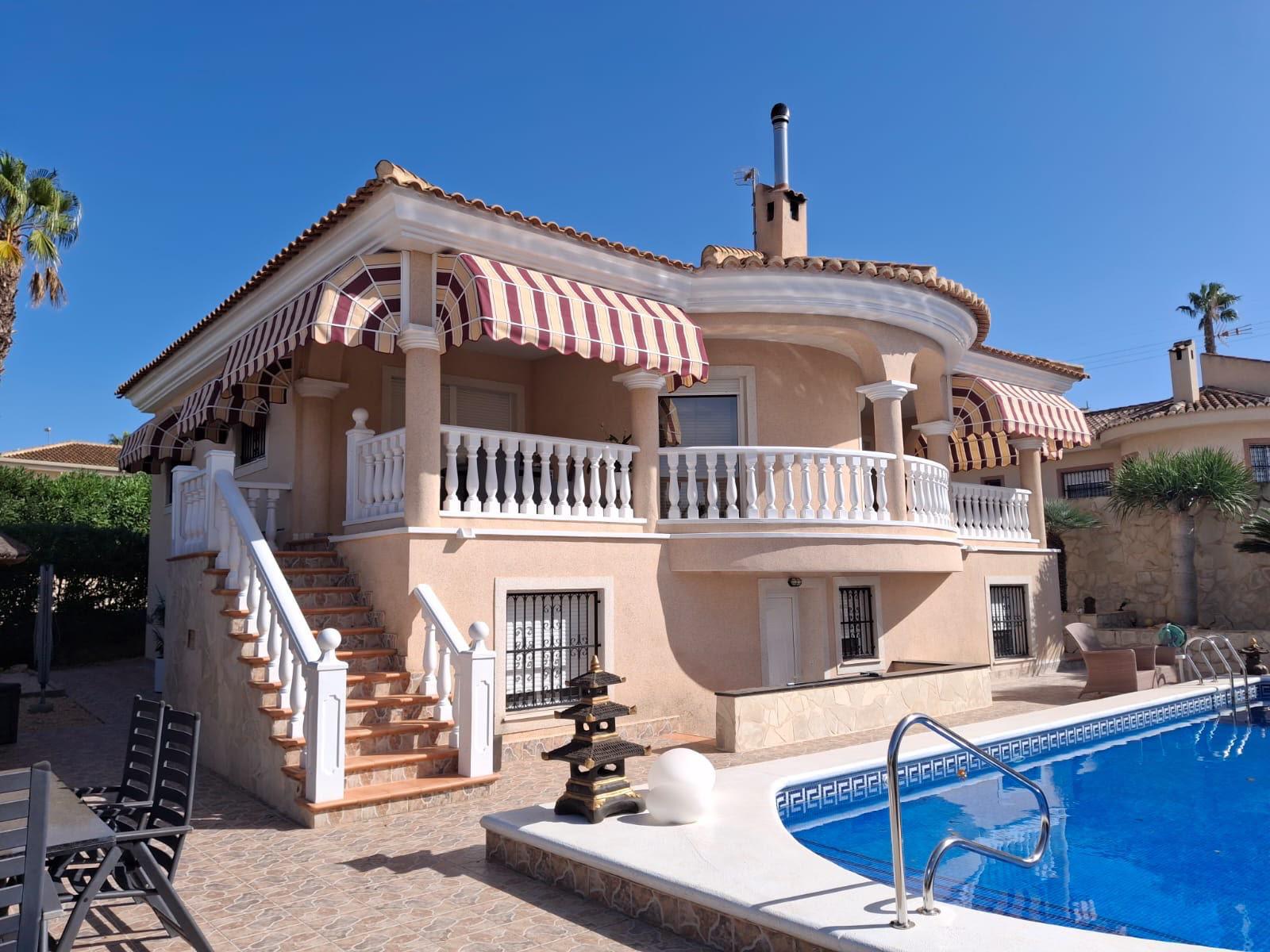 Villa en venta en Rojales, Alicante