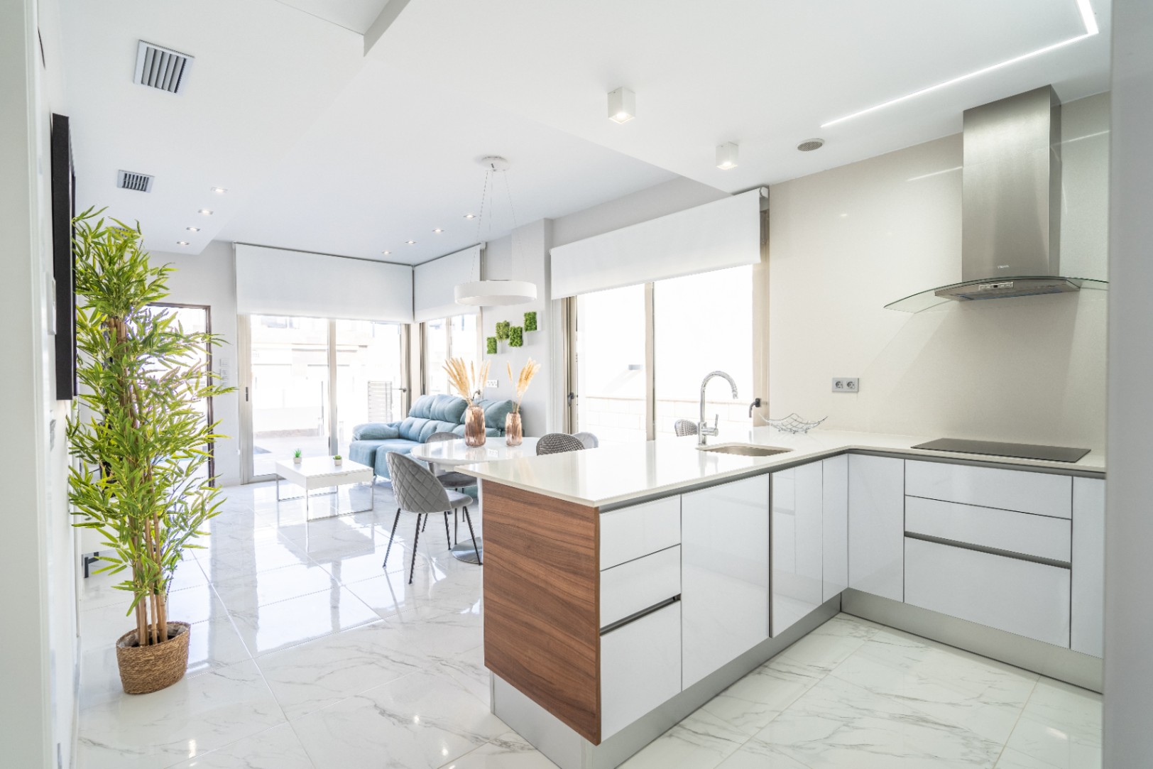Villa en venta en Villamartín, Orihuela Costa, Alicante