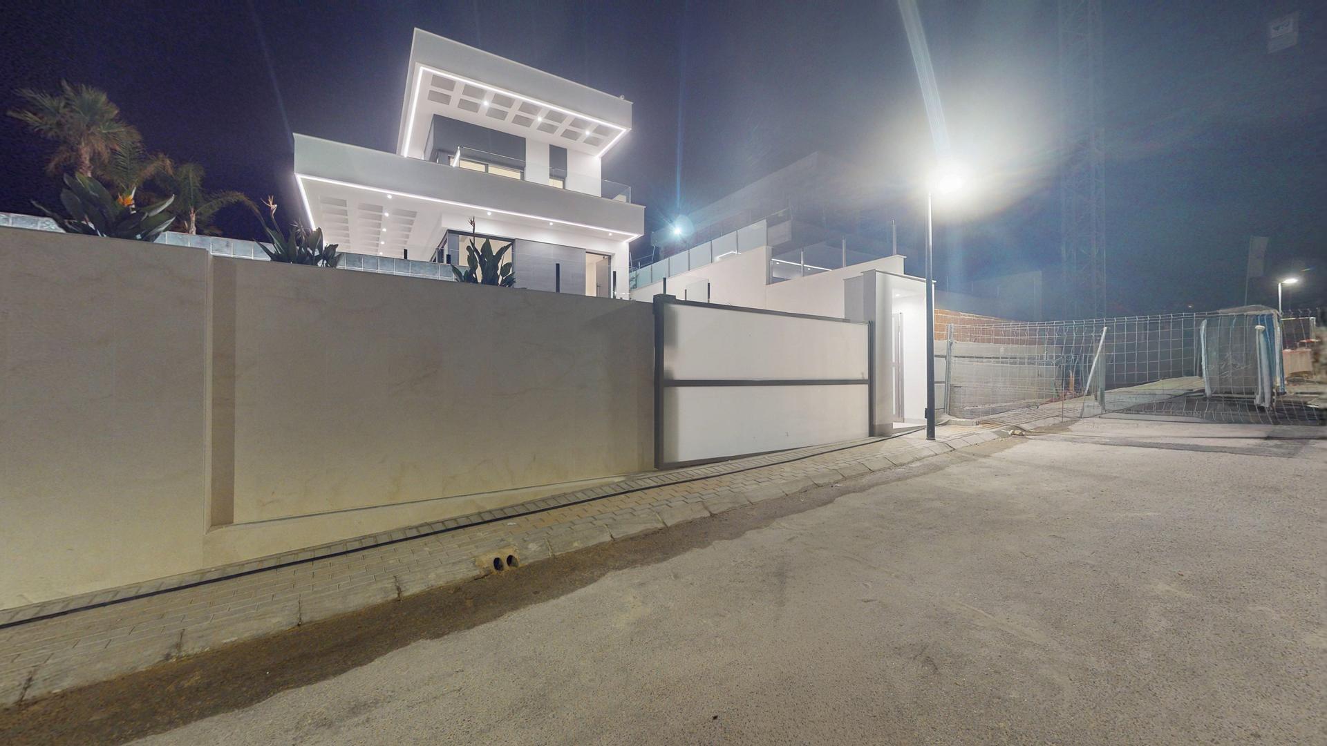 Villa op Verkoop op Sierra Cortina, Finestrat, Alicante