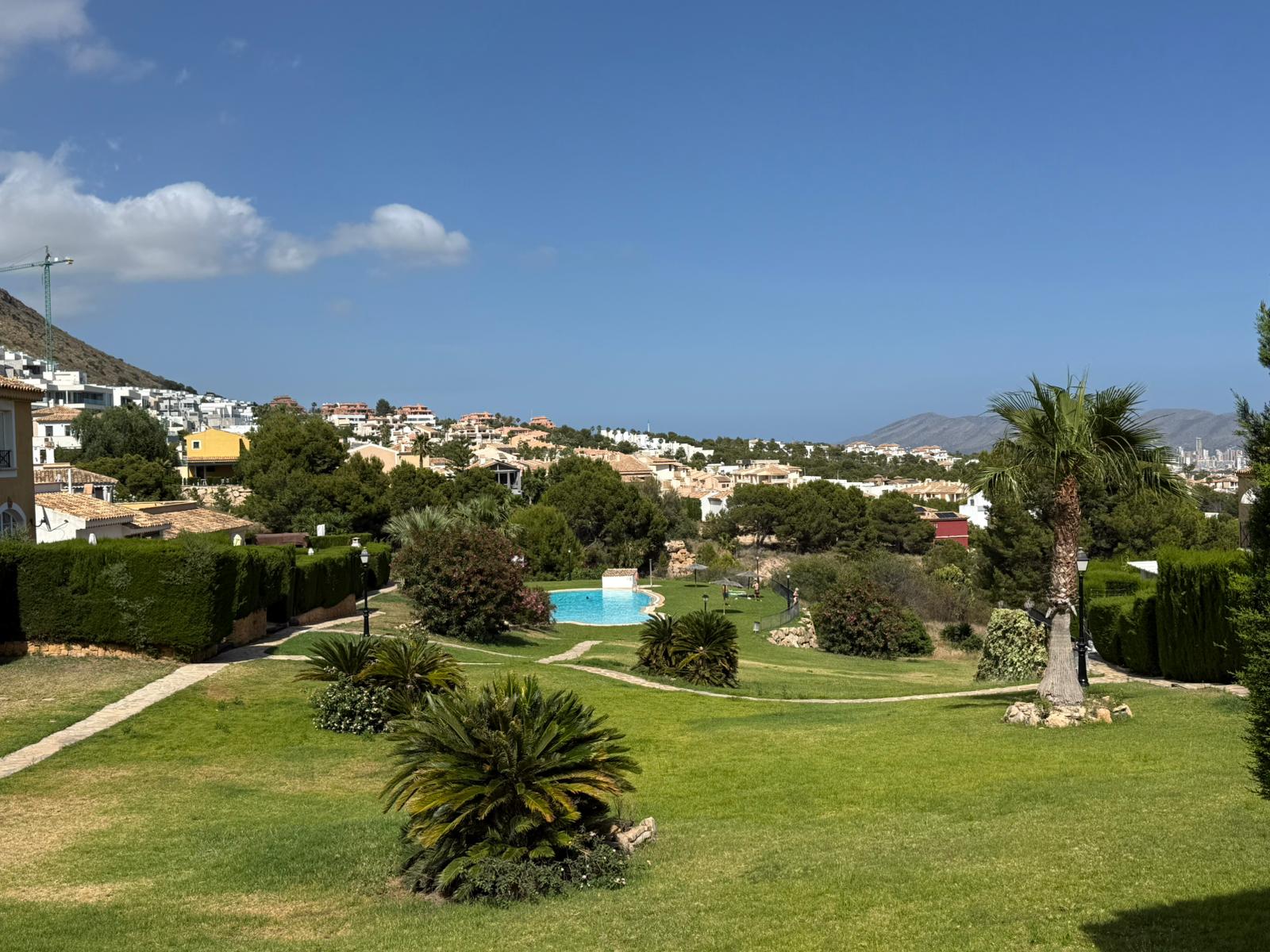 Vivienda pareada totalmente reformada en Sierra Cortina, Finestrat