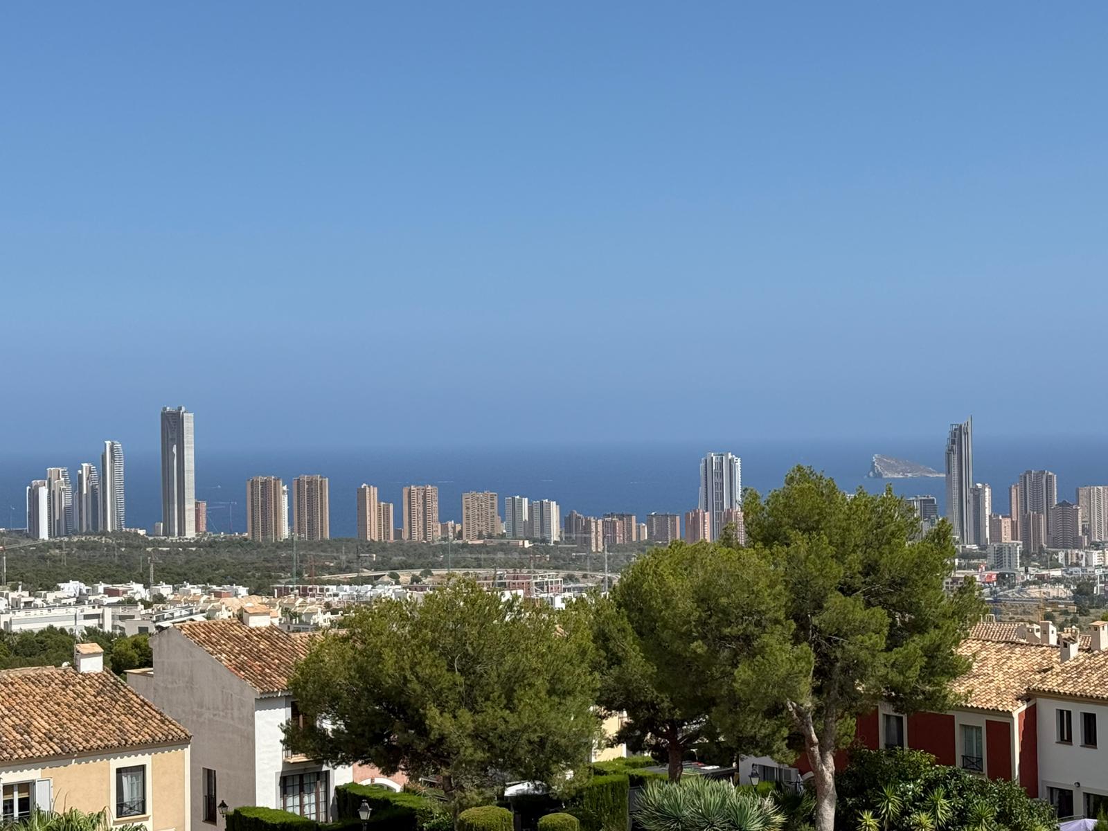 Vivienda pareada totalmente reformada en Sierra Cortina, Finestrat
