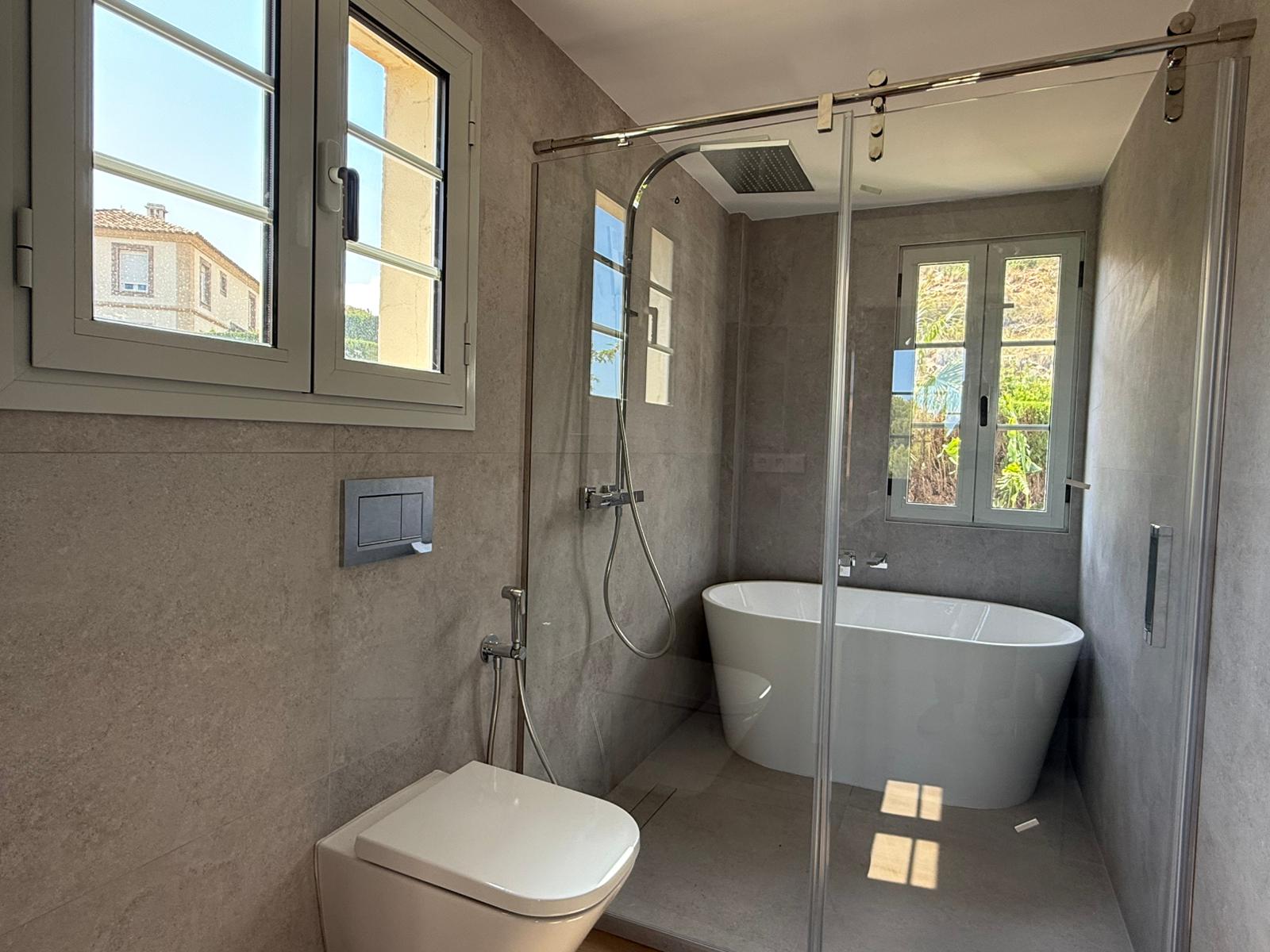 Vivienda pareada totalmente reformada en Sierra Cortina, Finestrat