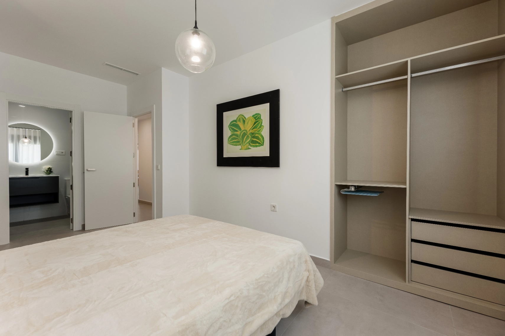 Apartamentos turísticos en Villajoyosa — Inversión en planta baja con jardín privado