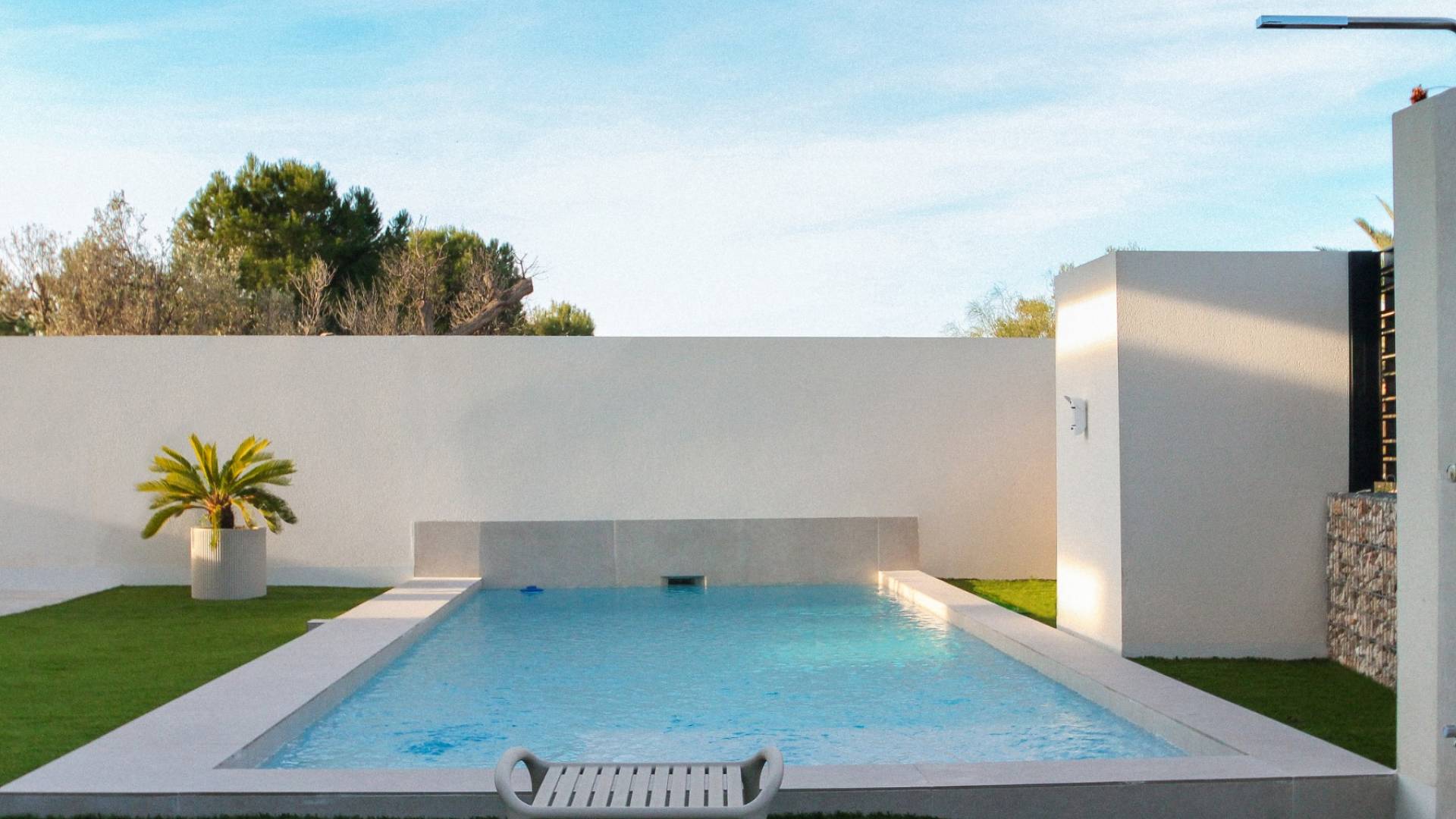 Pareado  con piscina privada  de obra nueva en Nou Nazareth, San Juan de Alicante 