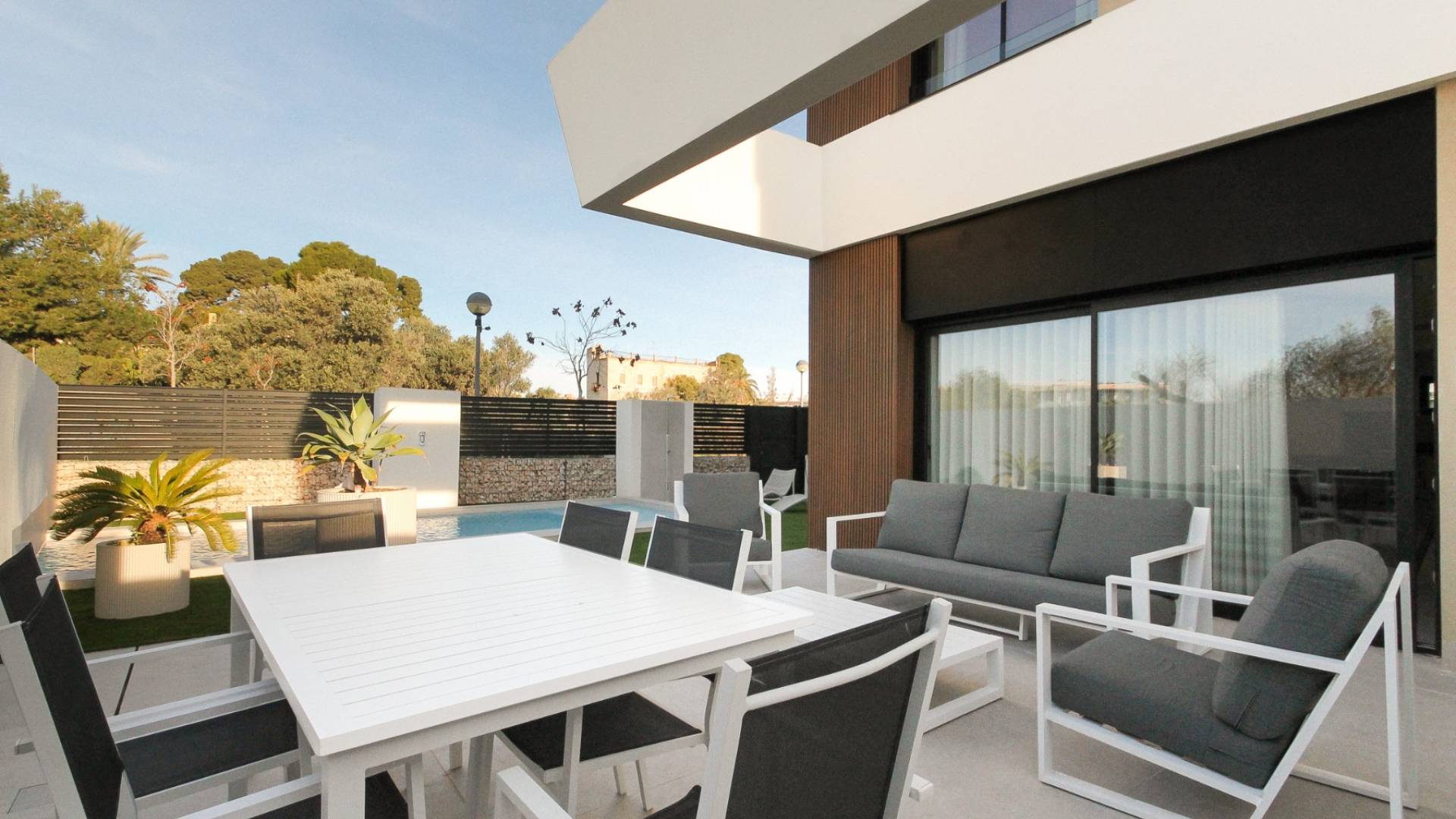 Pareado  con piscina privada  de obra nueva en Nou Nazareth, San Juan de Alicante 