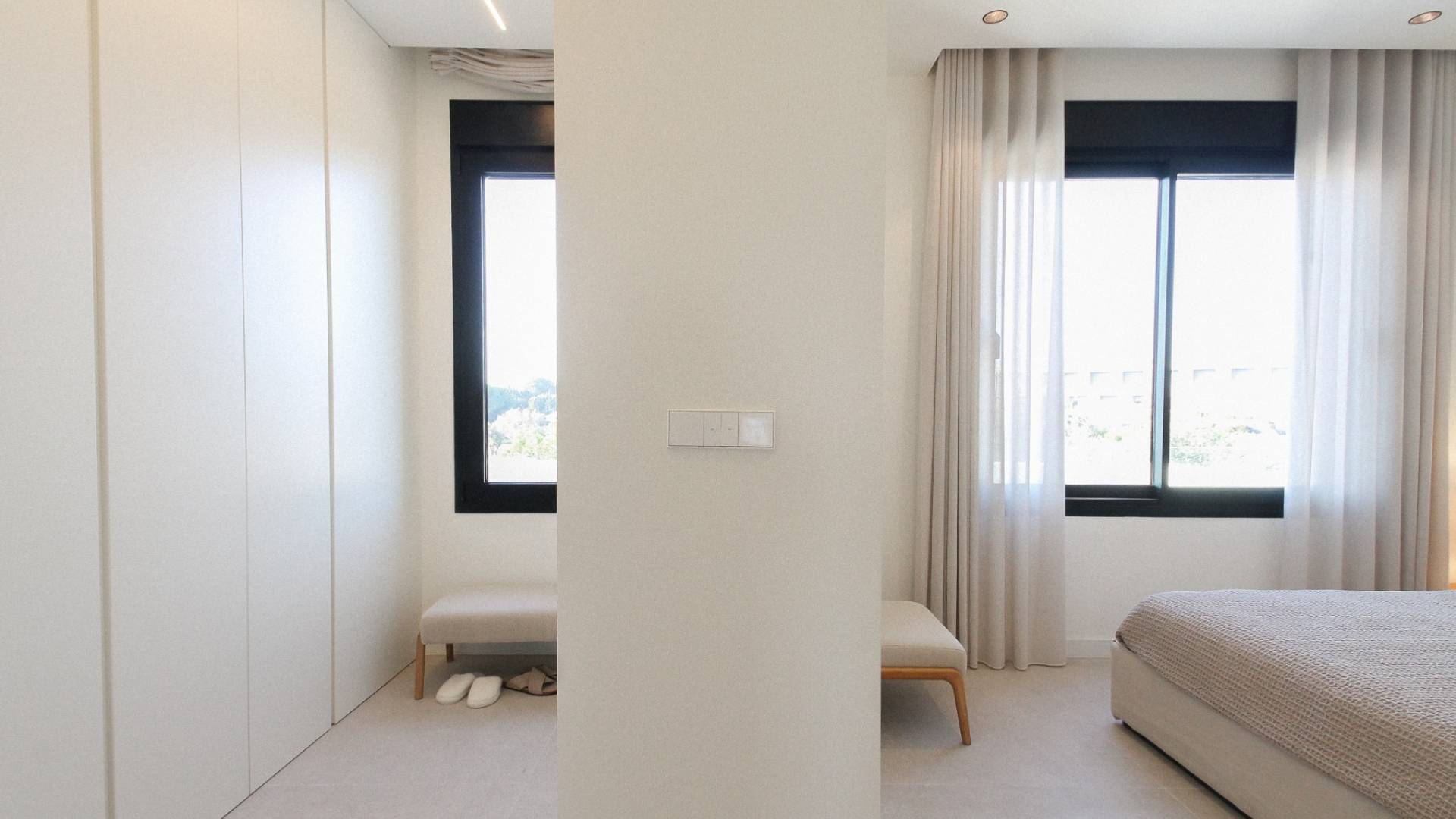 Pareado  con piscina privada  de obra nueva en Nou Nazareth, San Juan de Alicante 