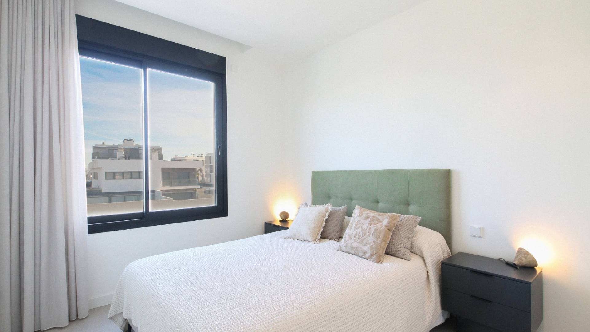 Pareado  con piscina privada  de obra nueva en Nou Nazareth, San Juan de Alicante 
