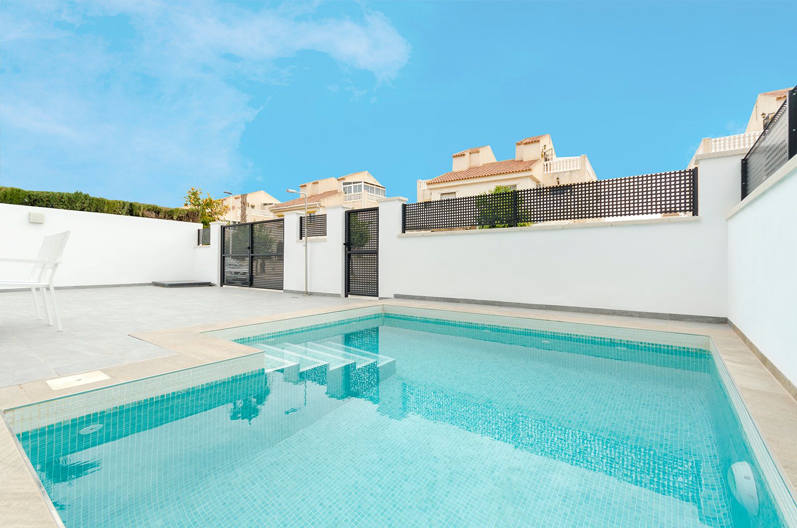 Chalet independiente terminado y amueblado, en Torreta-Florida, Torrevieja.