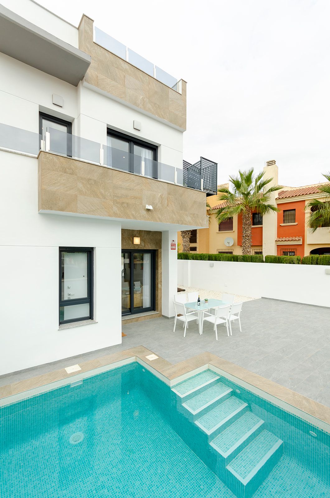 Chalet independiente terminado y amueblado, en Torreta-Florida, Torrevieja.