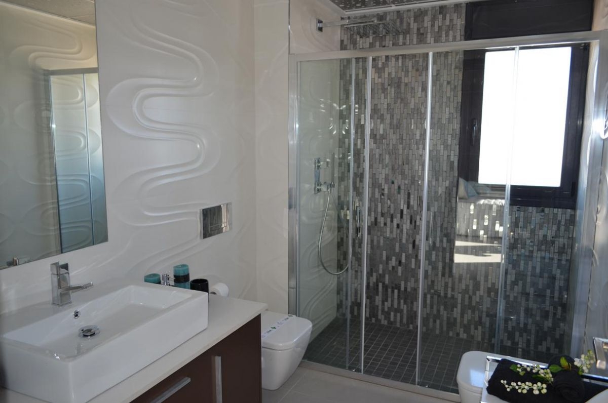 Villa en Venta en Dehesa de Campoamor, Orihuela Costa, Alicante