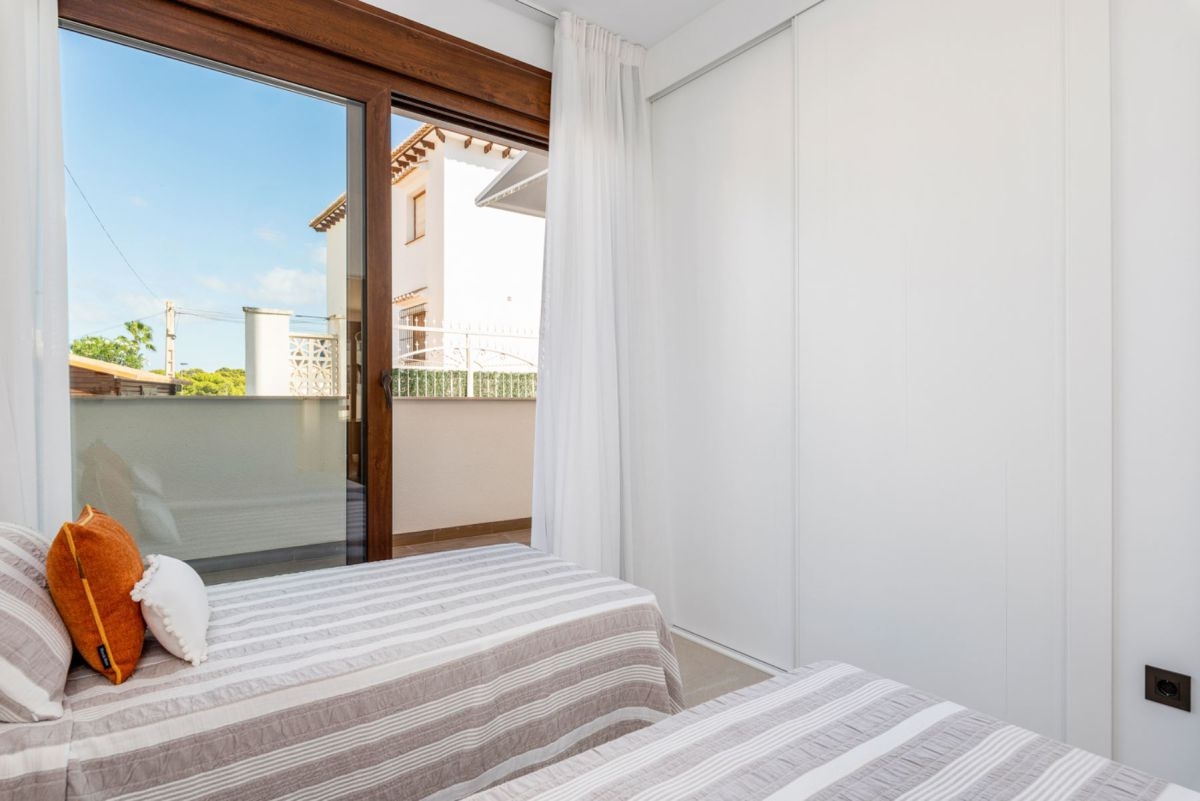 Apartamento na Sprzedaż na Los Balcones, Torrevieja, Alicante