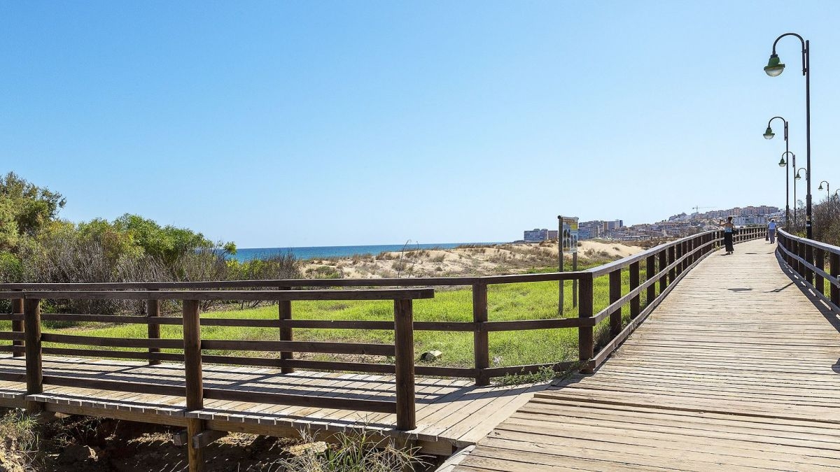 Villa en Venta en La Mata, Torrevieja, Alicante