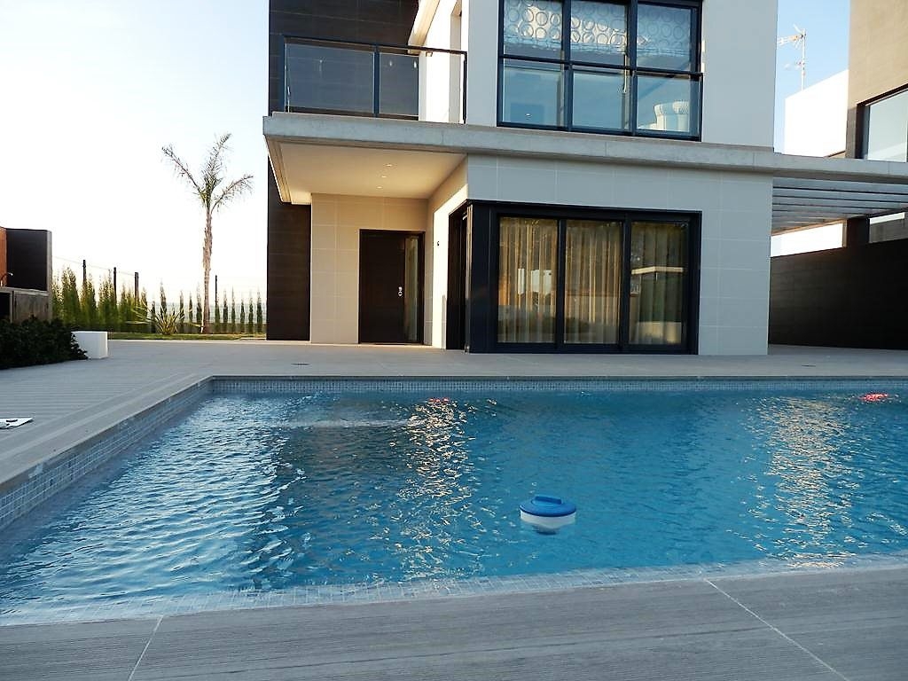 Villa en Venta en Dehesa de Campoamor, Orihuela Costa, Alicante
