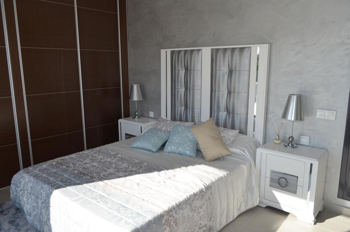 Villa en Venta en Dehesa de Campoamor, Orihuela Costa, Alicante