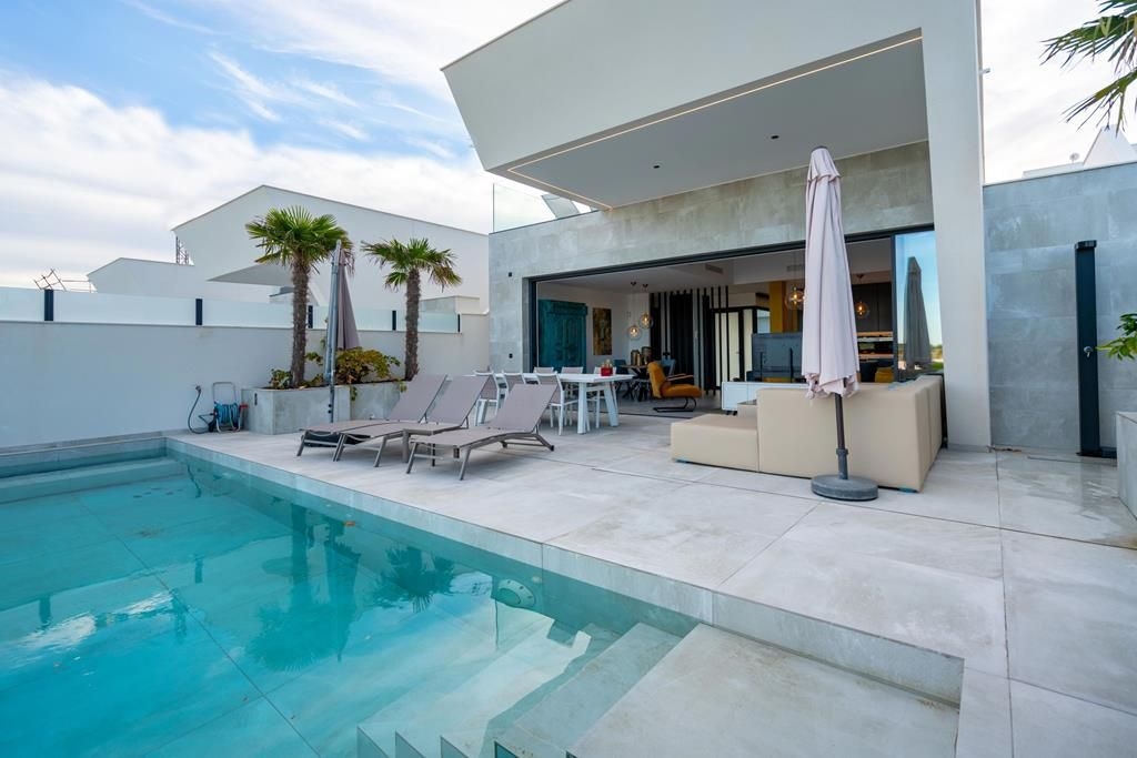 Villa en Venta en Urbanizaciones - Ciudad Quesada, Rojales, Alicante