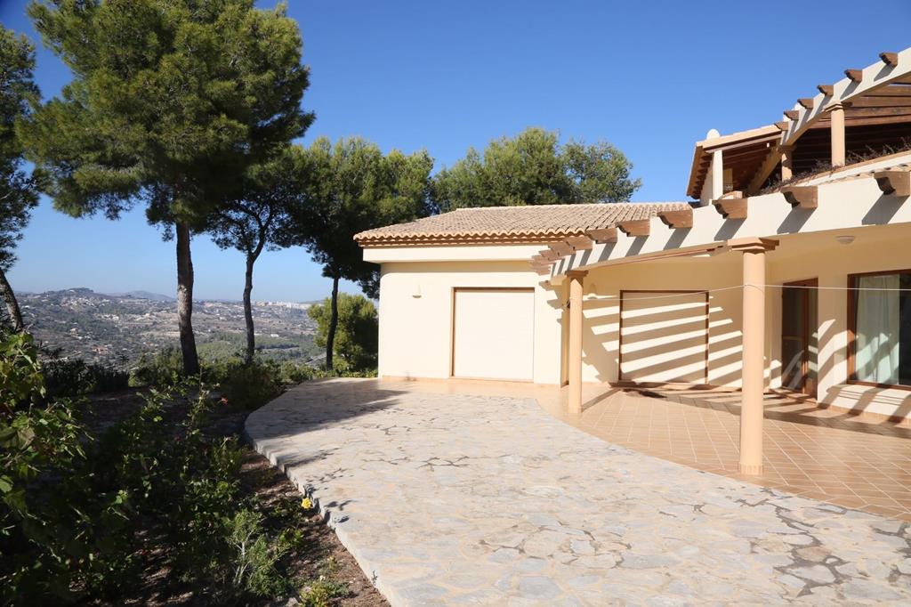 Villa for sale in Partida la Empedrola, Cometa-Carrio, Calpe, Alicante