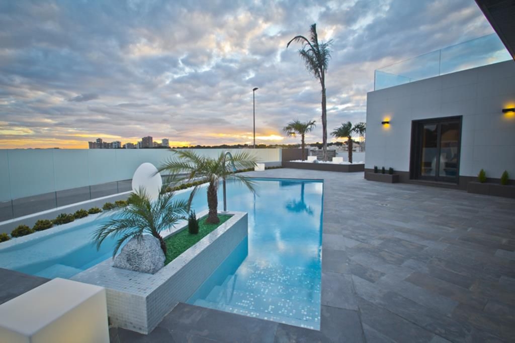 Villa en Venta en Dehesa de Campoamor, Orihuela Costa, Alicante
