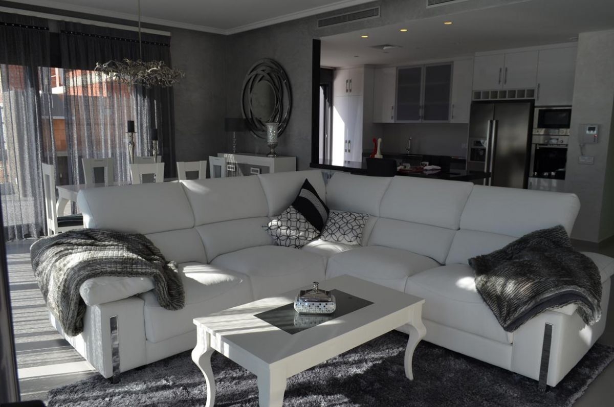 Villa en Venta en Dehesa de Campoamor, Orihuela Costa, Alicante