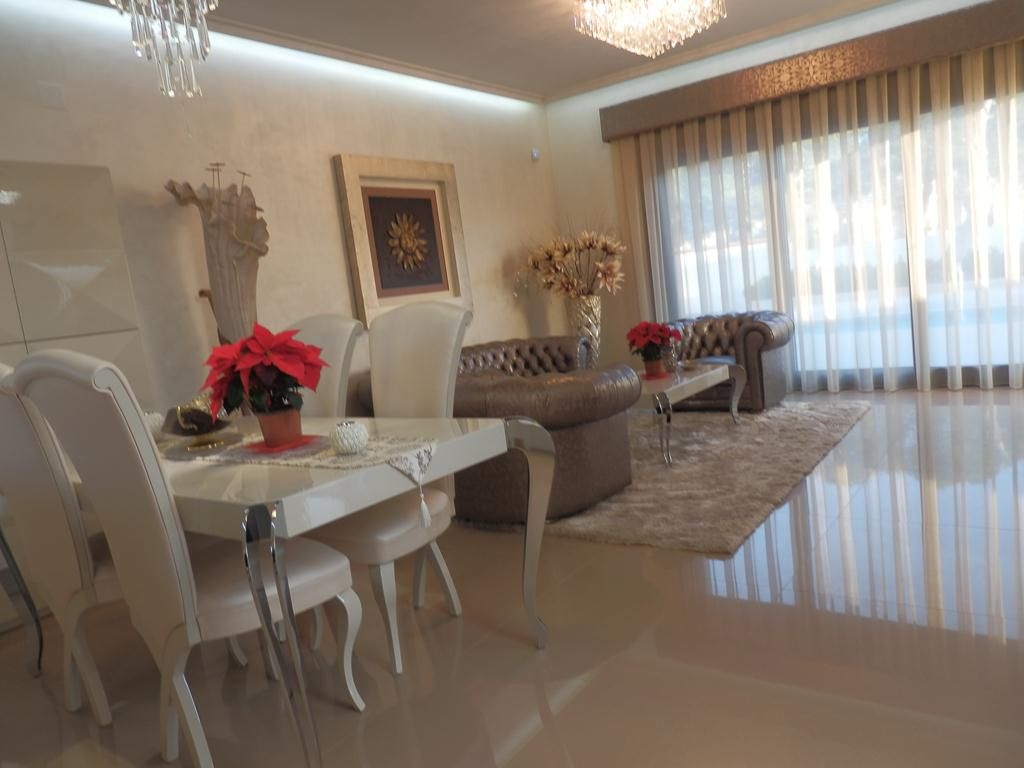 Villa en Venta en Dehesa de Campoamor, Orihuela Costa, Alicante