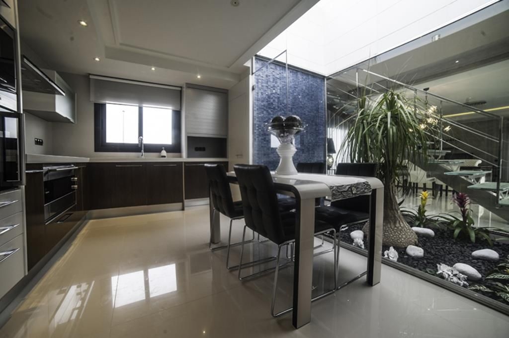 Villa en Venta en Dehesa de Campoamor, Orihuela Costa, Alicante