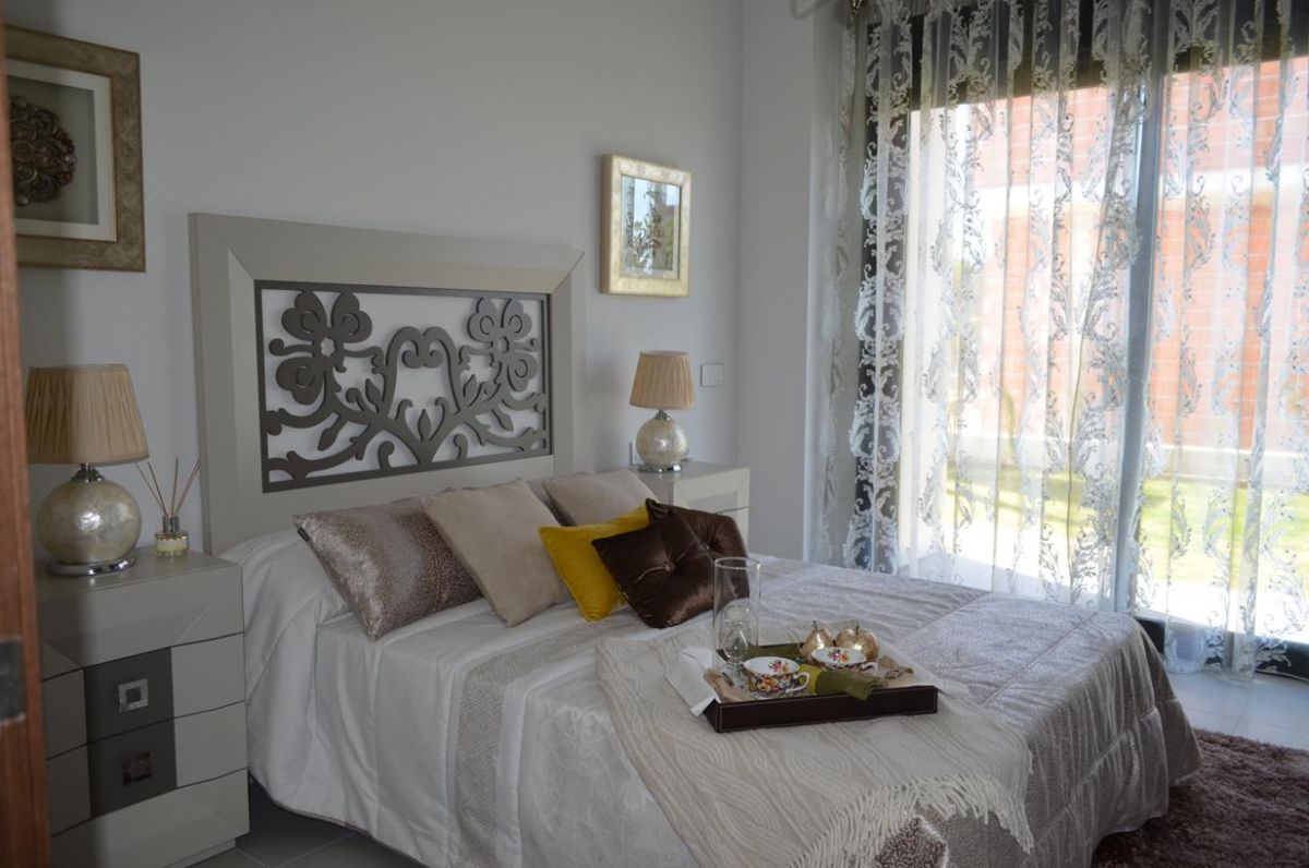 Villa en Venta en Dehesa de Campoamor, Orihuela Costa, Alicante