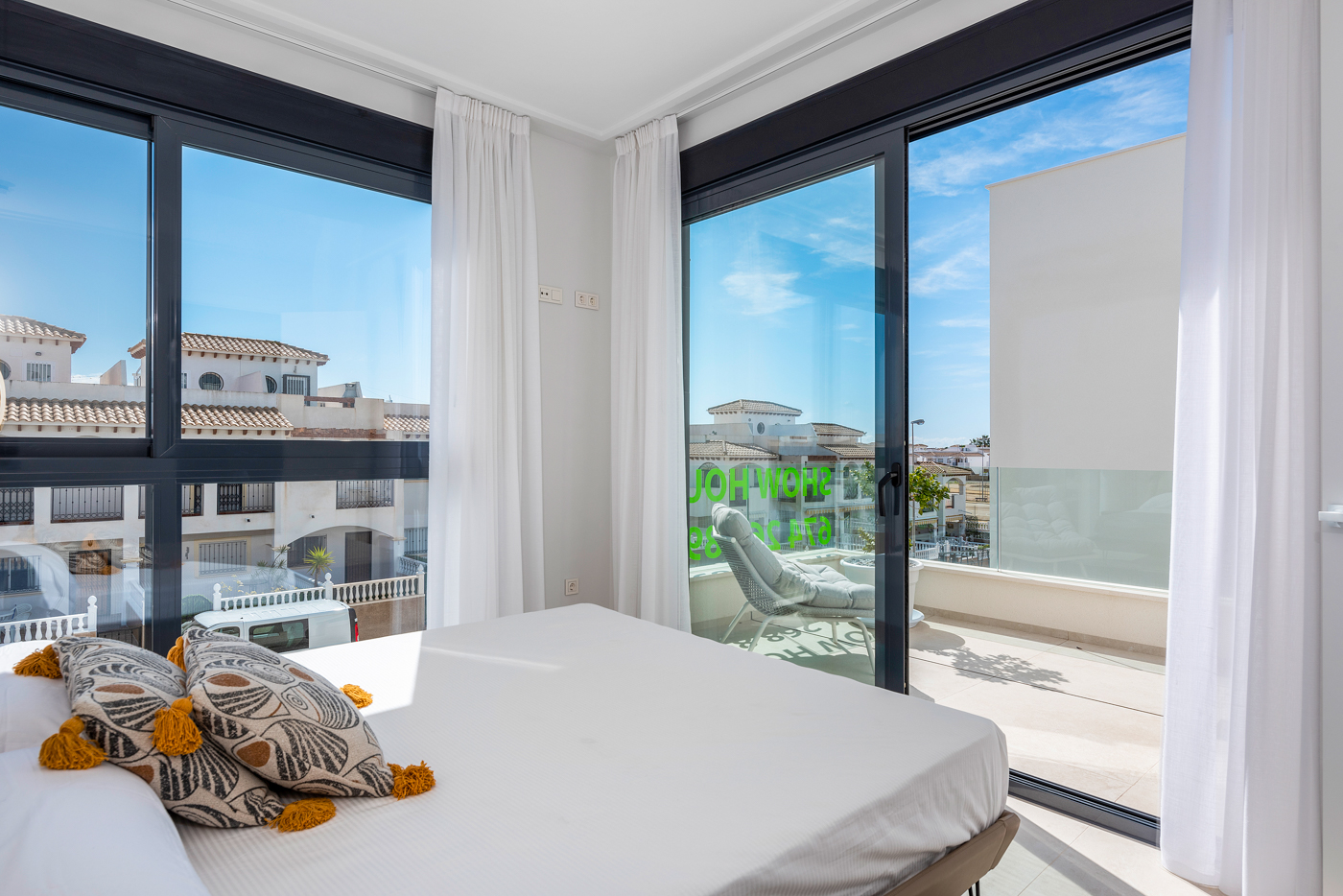 Villa en Venta en Punta Prima, Orihuela Costa, Alicante