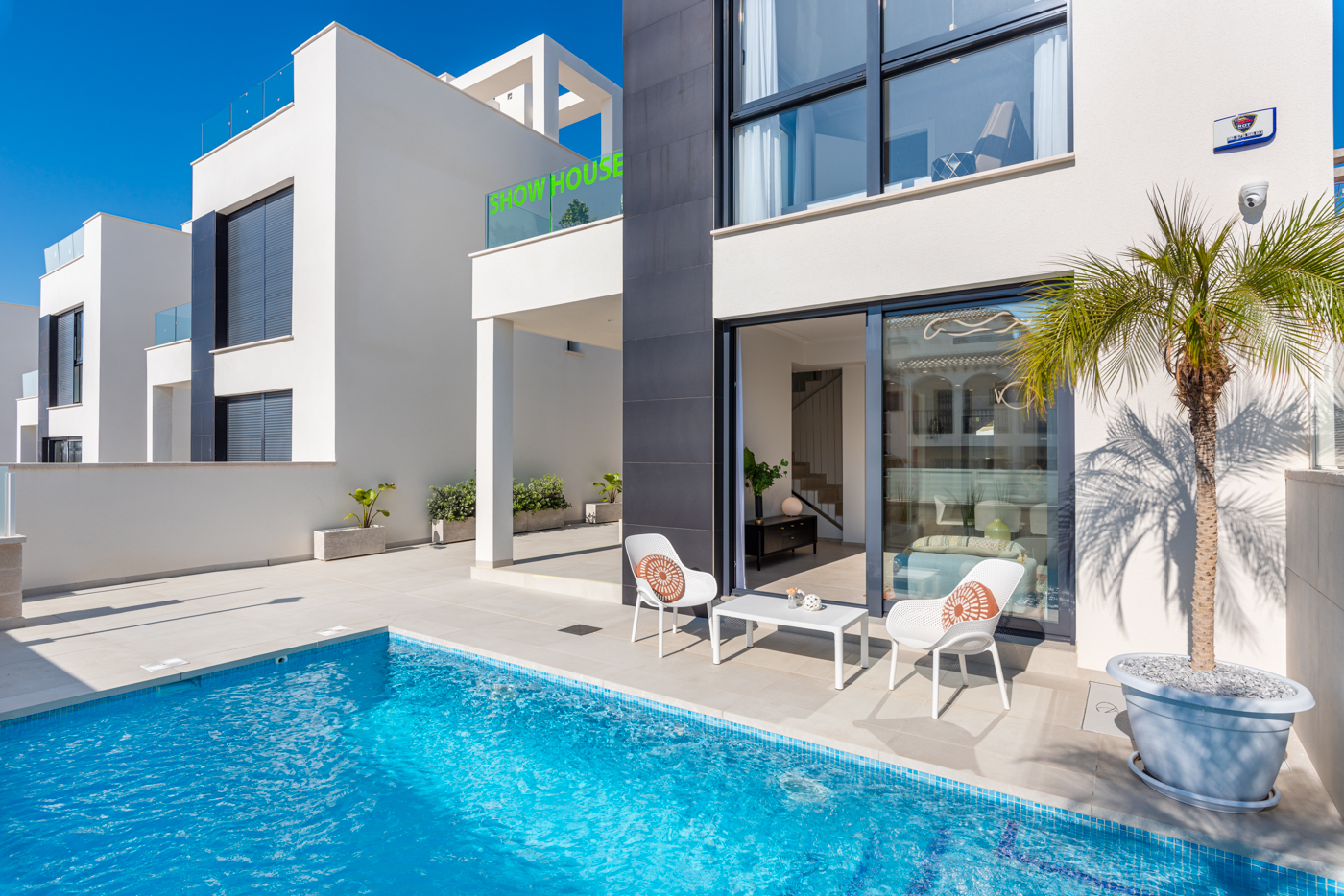 Villa en Venta en Punta Prima, Orihuela Costa, Alicante